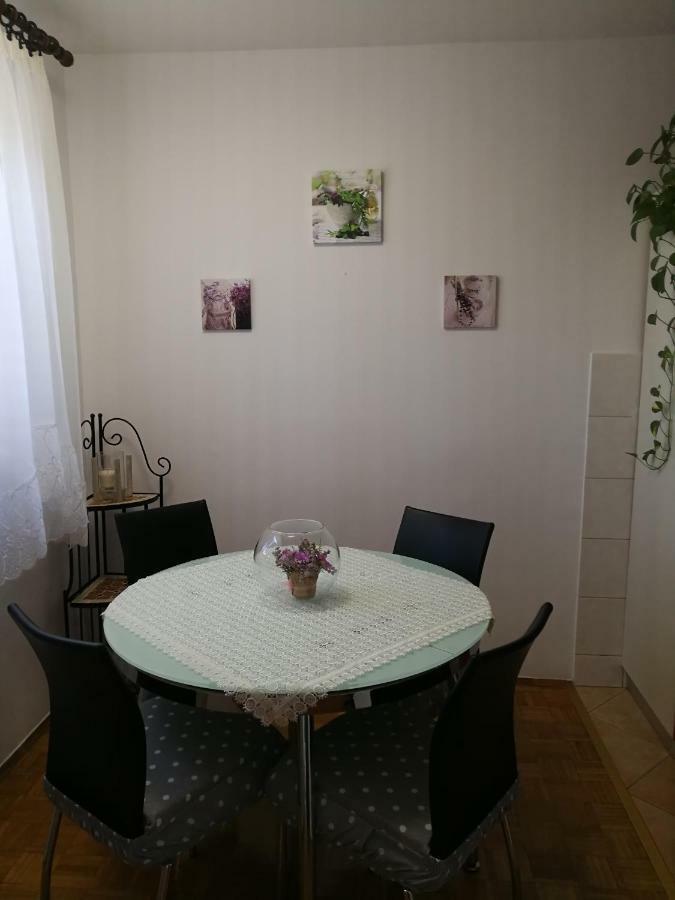 Apartment Koruna 1 Pula Exterior foto
